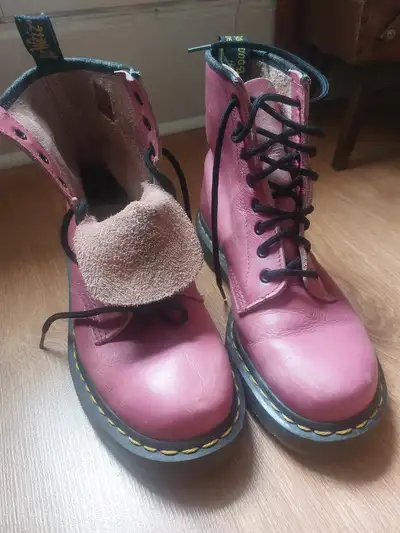 Boots - Dr. Martin Originals purchased in The Netherlands, View more