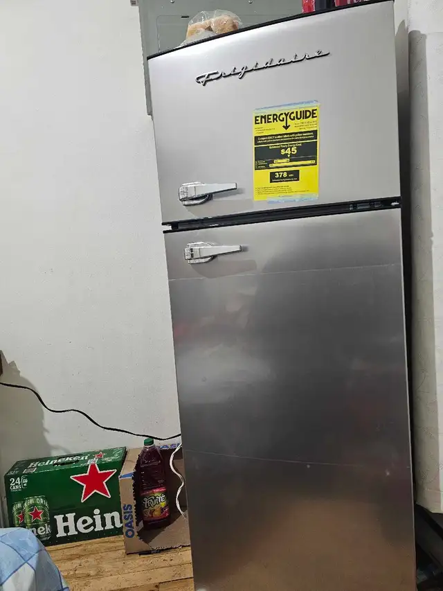 frigidaire réfrigérateur frigo fridge small petit Shawinigan in Refrigerators in Shawinigan - Image 2