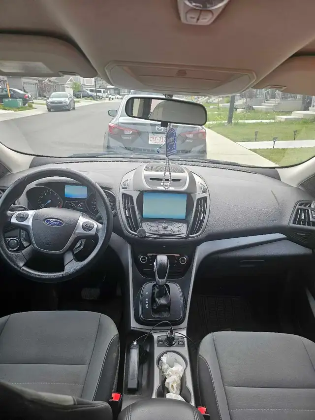 Ford Escape 2014523952991817574402