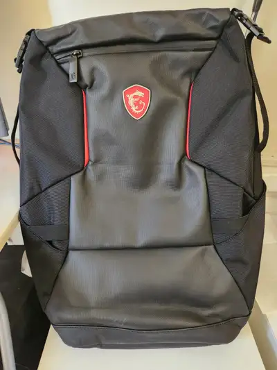 Like new. Pickup and cash. Dimensions = 34.5 x 18.5 x 50 Centimetres