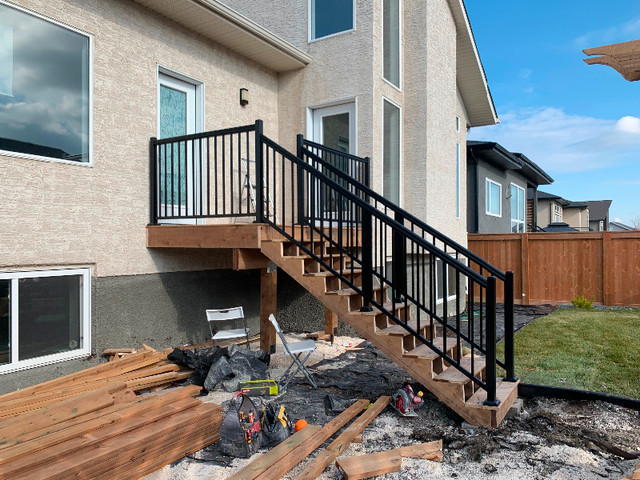 Matte powder coating aluminum railing in Decks & Fences in Winnipeg - Image 3