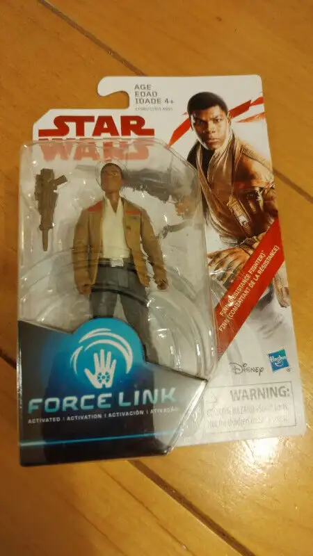 Star Wars Force Link Finn (resistance Fighter) 3.75" Action Figu in Toys & Games in Mississauga / Peel Region - Image 2