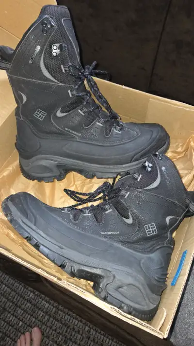 Columbia Bugaboot II mens size 8.5, View more