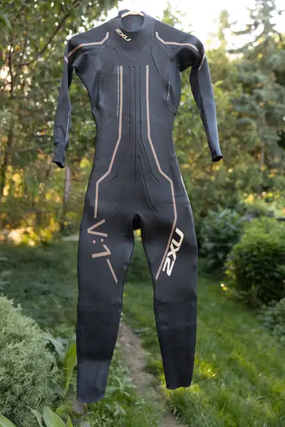 Women’s Small 2XU V1 Triathlon Wetsuit, View more