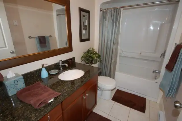 Townhouse style condo for rent in downtown Charlottetown in Long Term Rentals in Charlottetown - Image 6