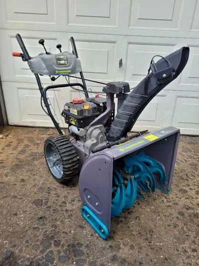 Yardworks 24" snowblower , View more
