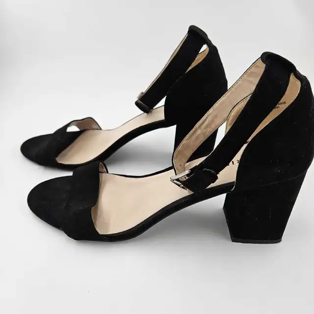 Torrid Women Black High Heel Open Toe Suede  S in Women's - Shoes in Kitchener / Waterloo - Image 6