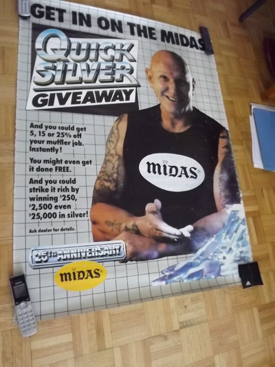 I HAVE BEEN SELLING COOL & NEAT MERCH ON KIJ SINCE 2011 ! I SELL UNIQUE VINTAGE ITEMS/COLLECTIBLES/M...