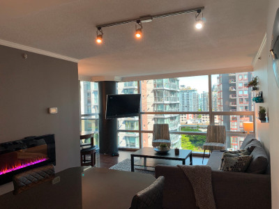 Furnished Luxury suite with luxury - 1050 Burrard Street  