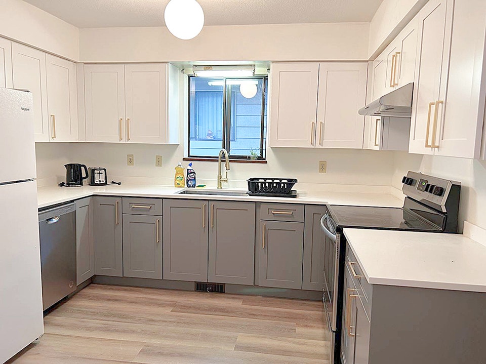 Private Room for 1, Vancouver, Near Skytrain, 31 October 5