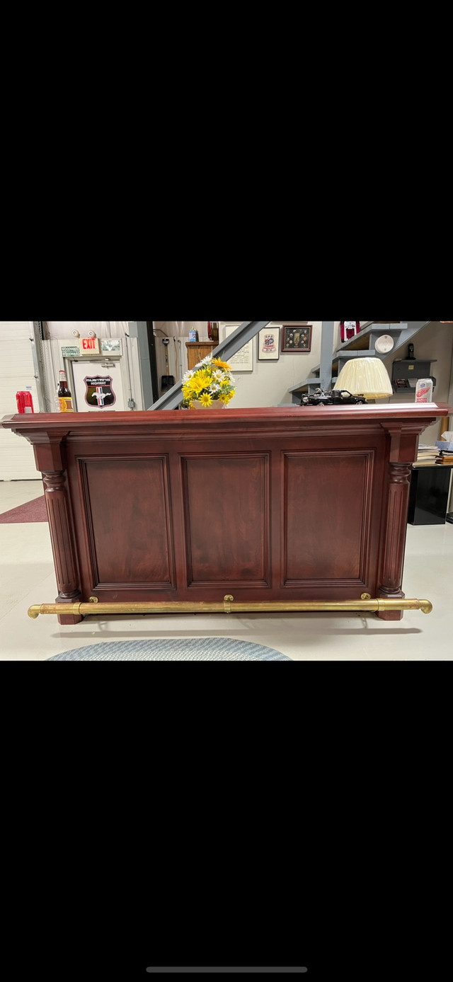 Cherry Wood Bar For Sale in Other in Sarnia - Image 4
