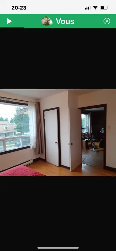 41/2 spacieux meublé au complet bois francs et au premier etage .refrigerateur poele lav sech tv. gr...