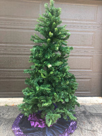 Christmas Tree Glistening Pine 6’5”