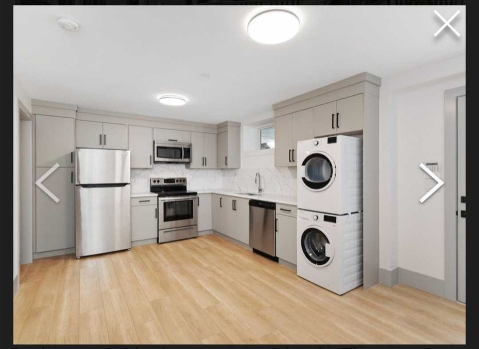 MODERN 1-BEDROOM PRIVATE SUITE — STEPS FROM COMMERCIAL BROADW 2