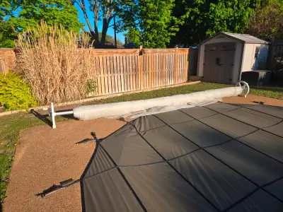 solar pool cover and reel, Voir plus