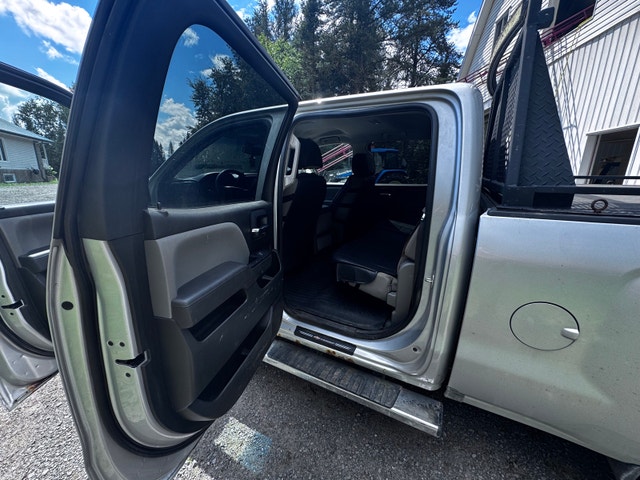 Chevrolet silverado 1500 4 grande porte — photo 4