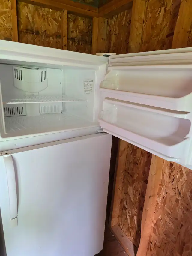 réfrerigateur in Refrigerators in Sherbrooke - Image 4
