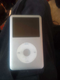 1ST GENERATION APPLE IPOD 160 GIGs 5000 songs installed