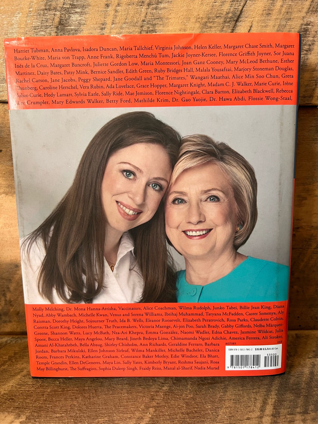 Hillary Clinton, The Book Of  Gutsy Women 1st Edition Book in Non-fiction in Ottawa - Image 3