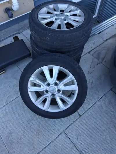 Selling used 16 inch rim wheels in good condition (there are original rims for kia soul (version 201...