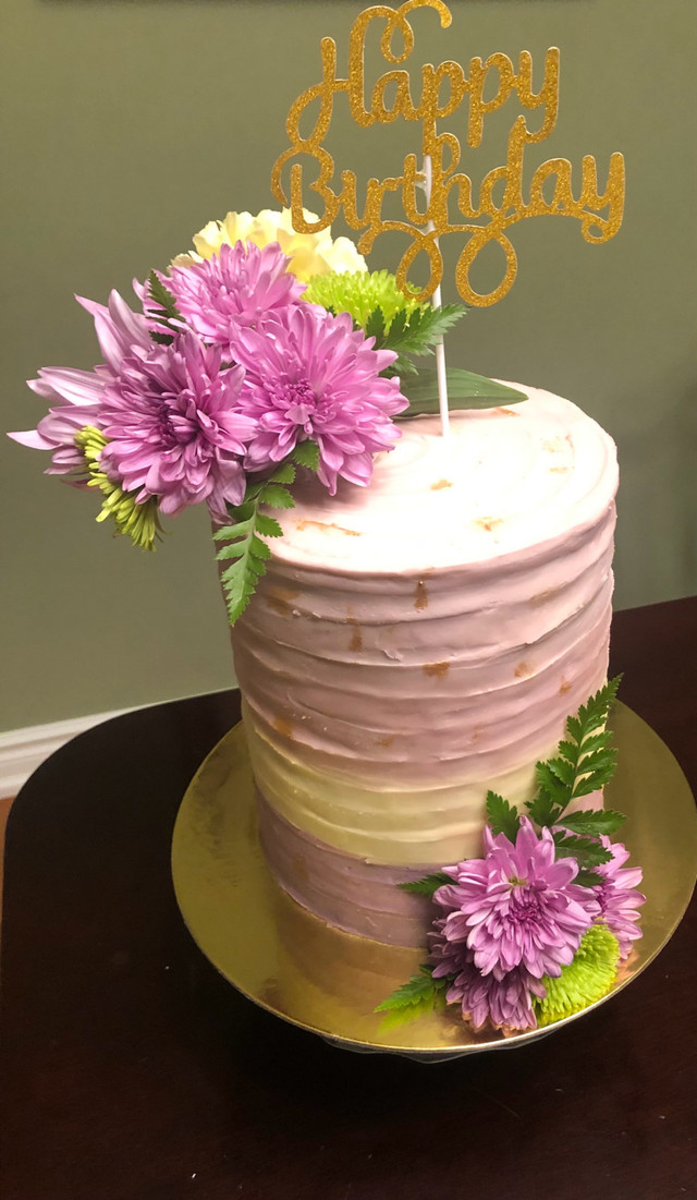 Custom cake and cupcakes for special occasions  in Food & Catering in Ottawa - Image 4