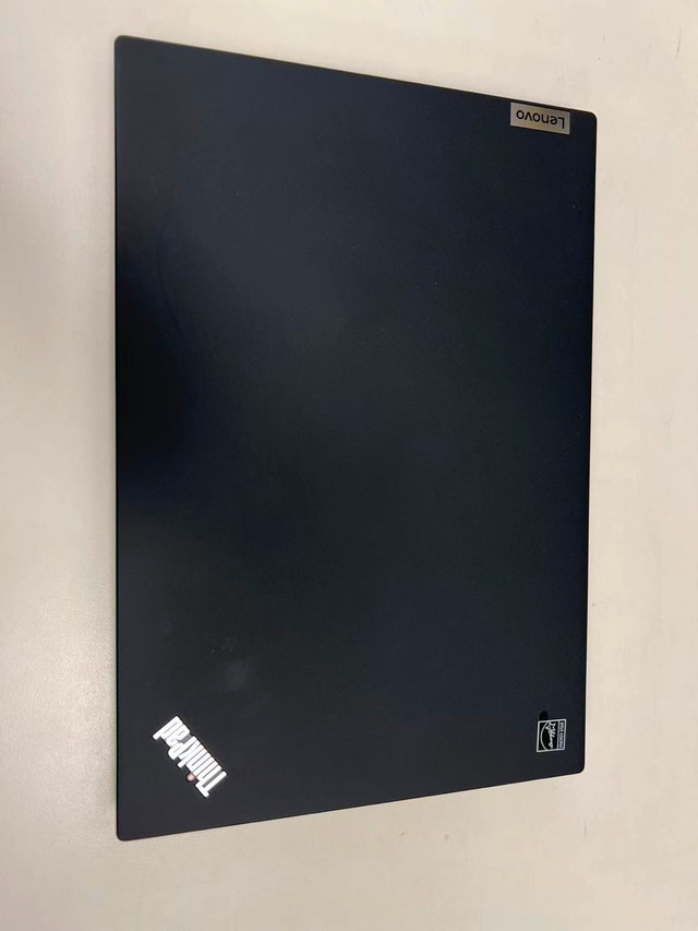 Lenovo ThinkPad T14s G2 in Laptops in Markham / York Region - Image 4