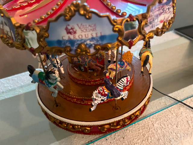 Rare Mr Christmas Village Square Carousel Lighted, Musical in Holiday, Event & Seasonal in Edmonton - Image 2