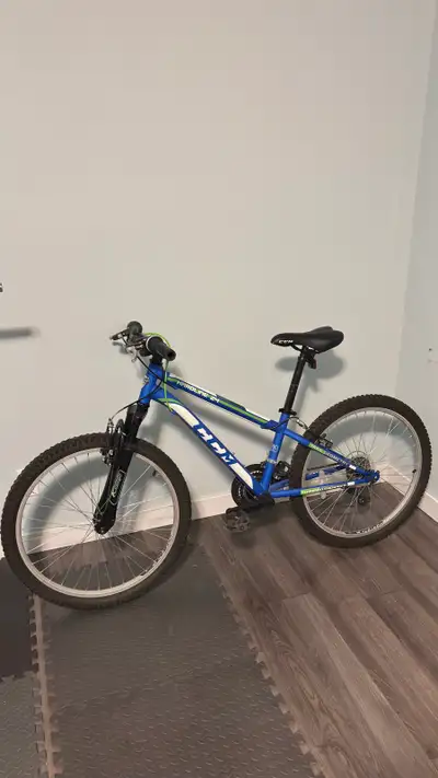 Velo CCM 24 pouces, View more