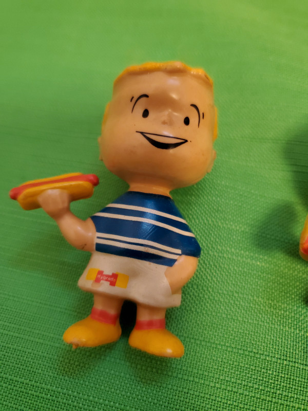 Vintage Antique Hygrade Hot Dog Promotional Figures in Arts & Collectibles in Dartmouth - Image 3