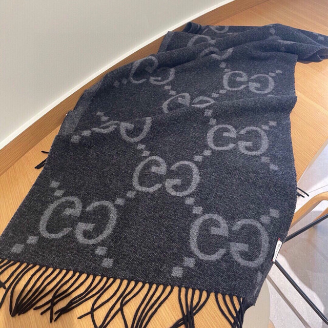 New Gucci Dark Grey GG Logo Wool Blended Scarf Shawl Wrap in Women's - Bags & Wallets in City of Toronto - Image 2