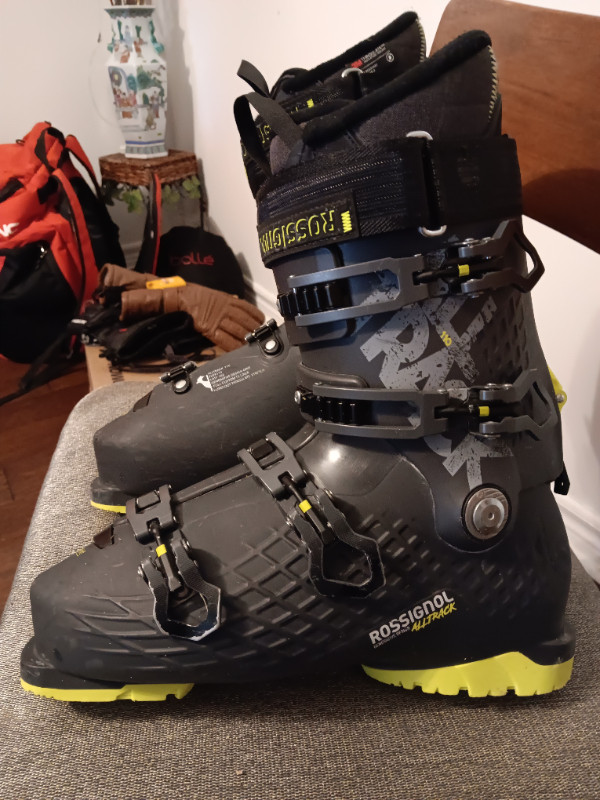 Rossignol Advanced AllTrack 110 Flex Grip Walk Ski boots in Ski in City of Toronto - Image 3