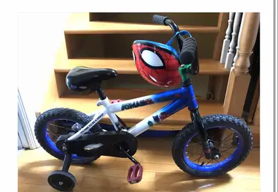 Vélo PJ Masks roues 14po avec casque, comme neuf, View more