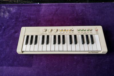 Yamaha PS 1 1980 Portasound Vintage Synthesizer Mint !, View more