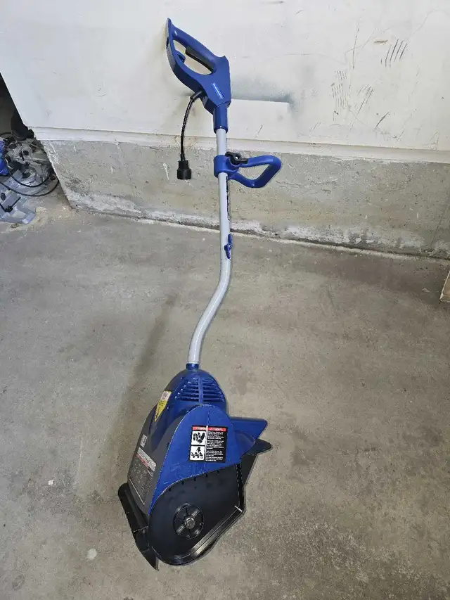 Snow Joe electric snow showel in Snowblowers in Mississauga / Peel Region - Image 5