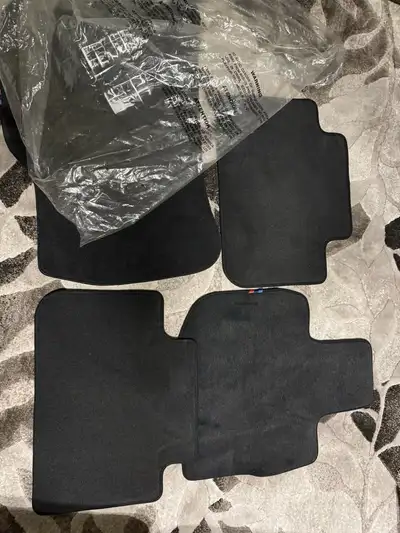 Brand new BMW X3 summer floor mats. Markham pick up and cash only.