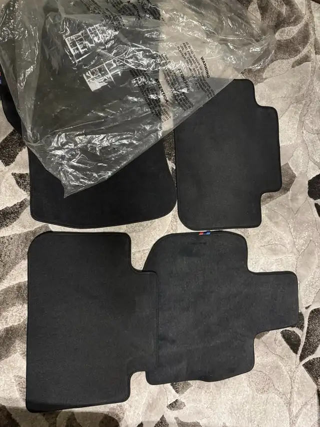 bmw X3 summer mat in Other Parts & Accessories in Markham / York Region - Image 2