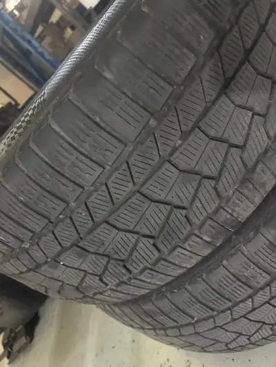2 Used 275/40/R21 Continental snows- BMW X5/X6/Cayenne/ Macan TWO used 275 40 R21 Continental ContiW...