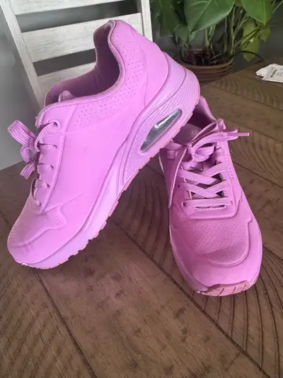 Skechers pink shoes 7.5, View more
