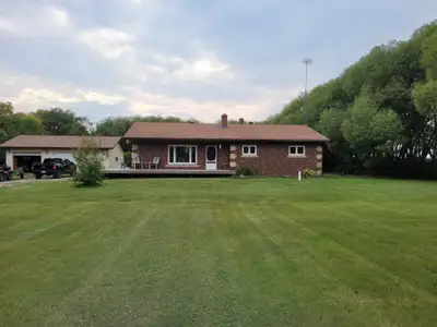 4 bedroom 1.5 bathroom house for rent 10km north of Nipawin SK. Acreage with a large yard and garage...