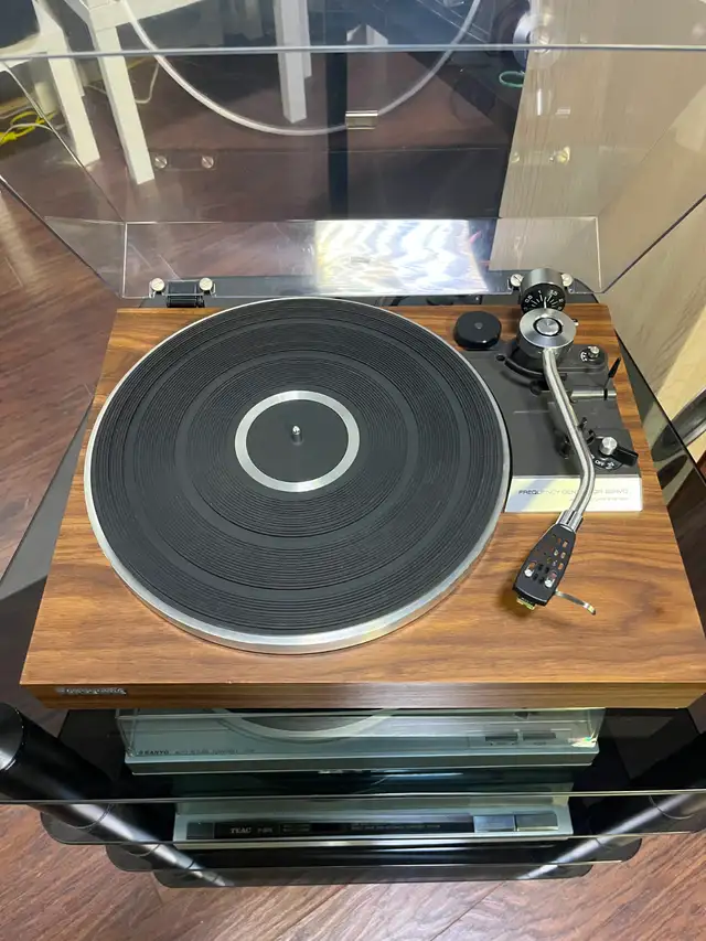Vintage Panasonic Turntable in Stereo Systems & Home Theatre in City of Toronto - Image 3