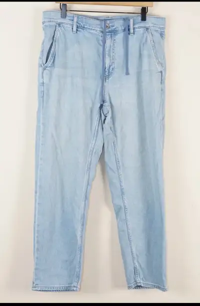 Uniqlo Jeans - Light Wash baggy Denim - Size M, View more
