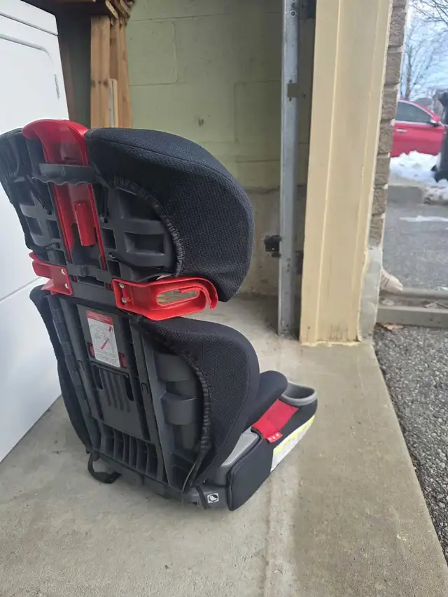 Car seat for kids. in Strollers, Carriers & Car Seats in Mississauga / Peel Region - Image 4