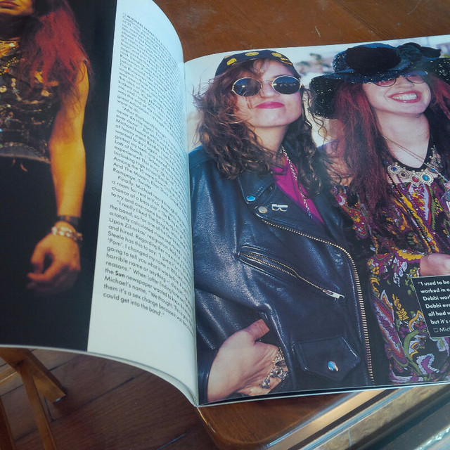 Book: The Bangles, Includes Full Colour Poster, 1989 in Arts & Collectibles in Stratford - Image 3