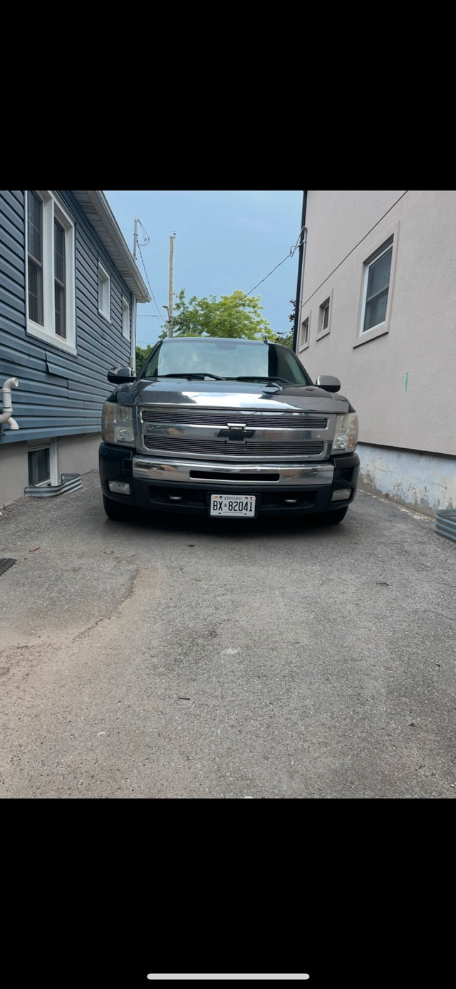 2009 Z71 RCSB Chevy Silverado in Cars & Trucks in St. Catharines - Image 2