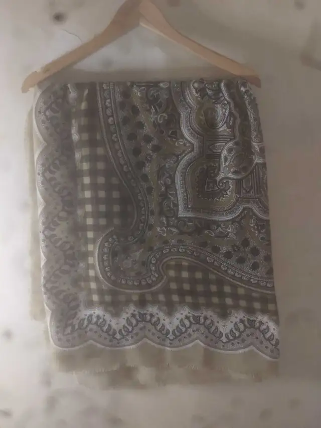 Pattern Scarf in Women's - Other in City of Toronto - Image 2