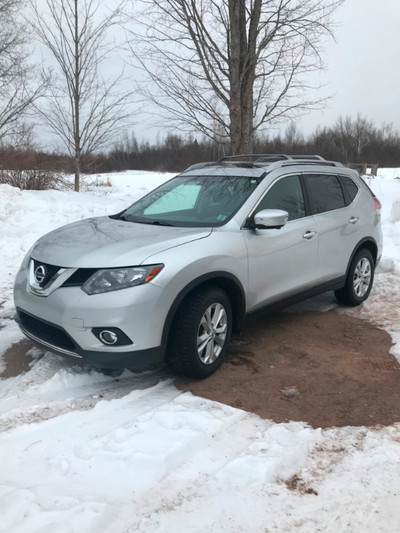 2015 Nissan Rogue...2nd owner...very good condition !