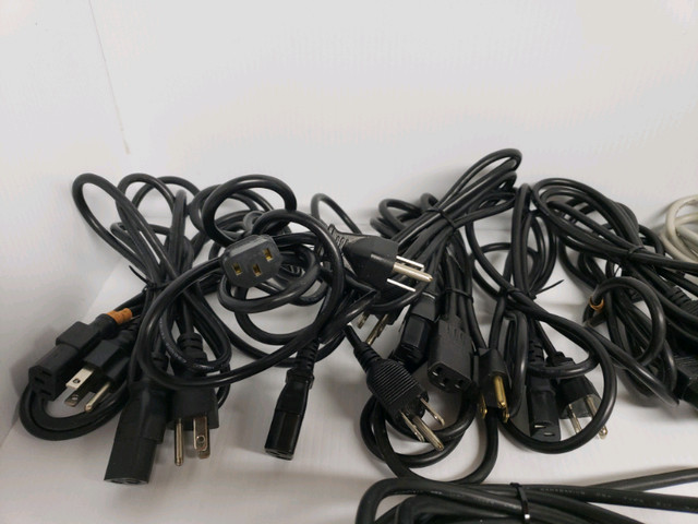Power Supply AC Cable dans Câbles et connecteurs  à Saint-Hyacinthe - Image 2