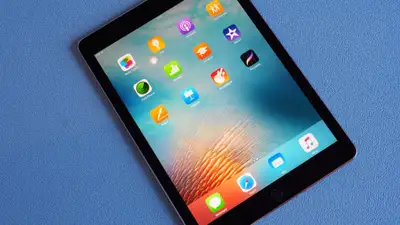 Excellent apple ipad pro1 gen 9,7 inch display 128gb wifi, View more