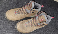 Mens Vasque Hiking Boots - Size 9