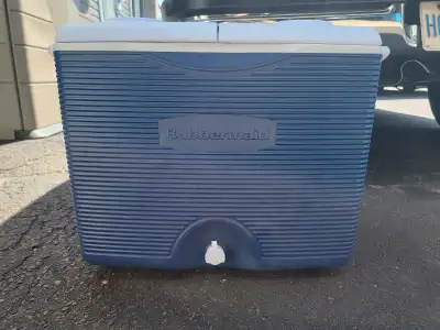 Rubbermaid cooler, View more